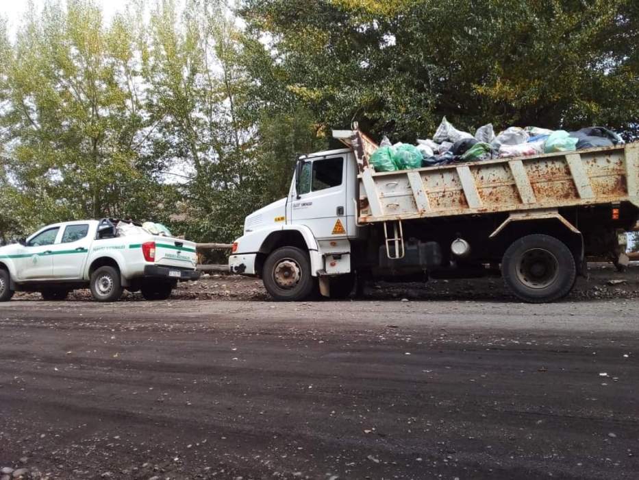 El PN Lanín retiró más de 1500 kilos de residuos reciclables en Huechulafquen